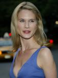 Stephanie March