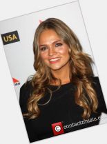 Stephanie McIntosh #1417937 picture (Portrait Medium)