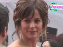 Stephanie Szostak photo