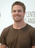 Stephen Amell