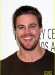 Stephen Amell