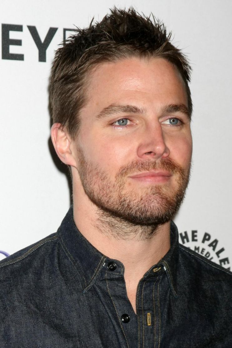 Stephen Amell