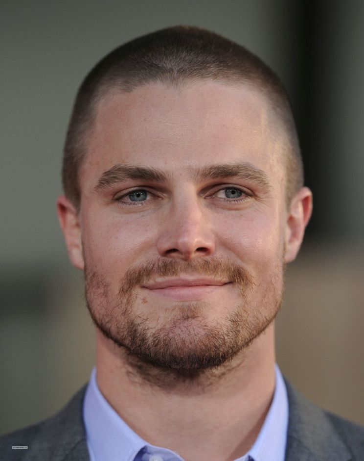 Stephen Amell