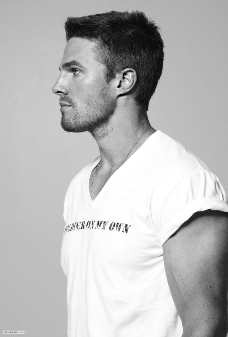 Stephen Amell