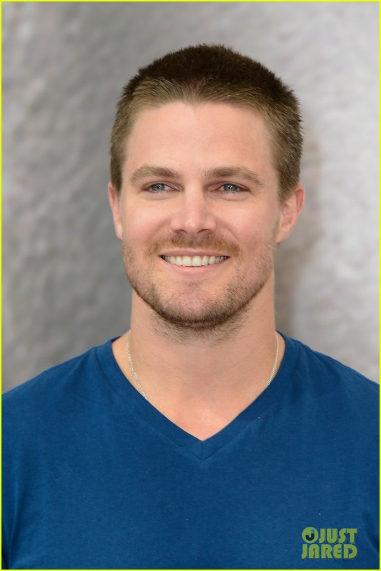 Stephen Amell