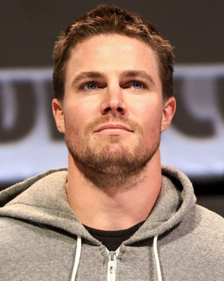 Stephen Amell