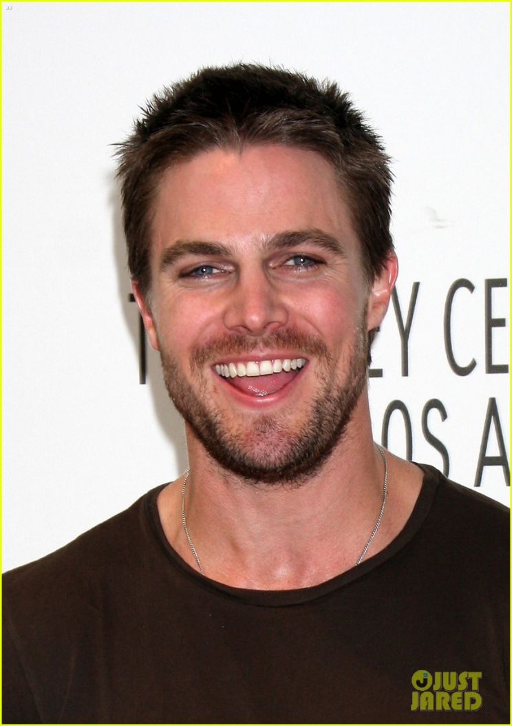 Stephen Amell