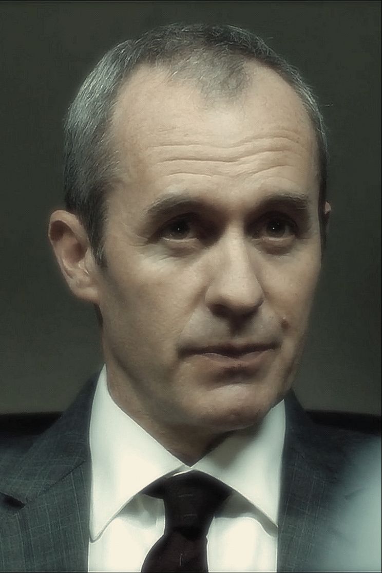 Stephen Dillane