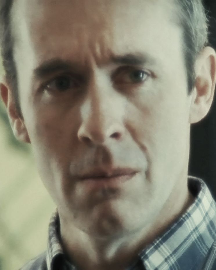 Stephen Dillane