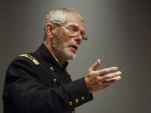 Stephen Lang #128186 picture (Landscape Medium)