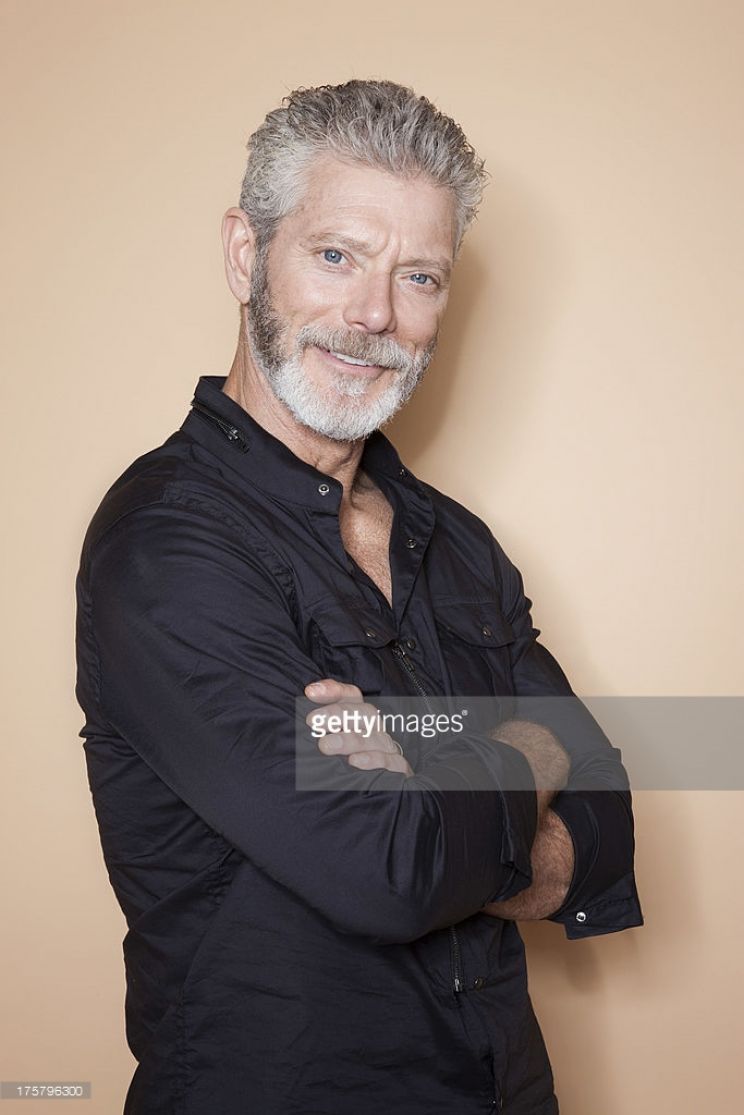 Stephen Lang