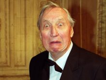 Stephen Lewis
