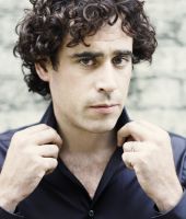 Stephen Mangan