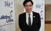Stephen Mangan