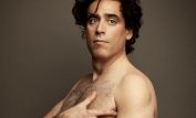 Stephen Mangan