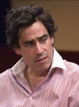 Stephen Mangan
