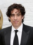 Stephen Mangan