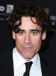 Stephen Mangan