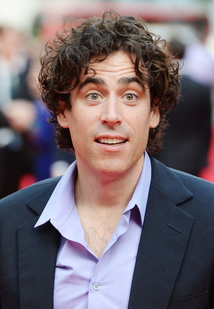 Stephen Mangan