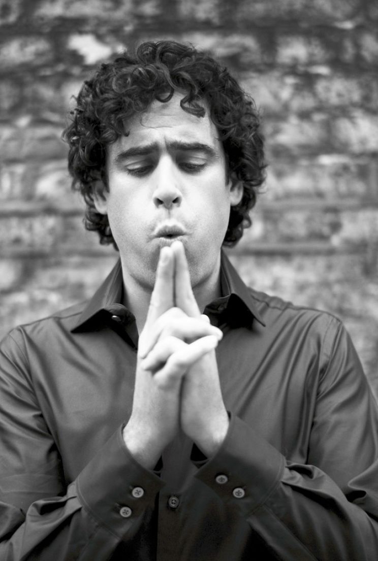 Stephen Mangan