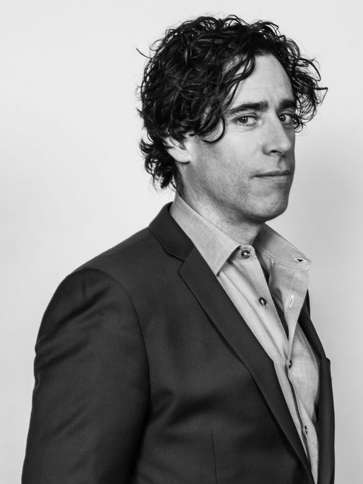 Stephen Mangan