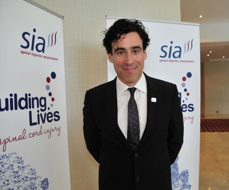 Stephen Mangan