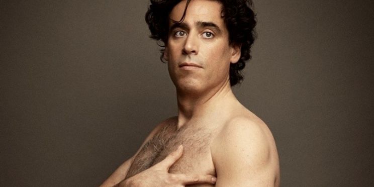 Stephen Mangan