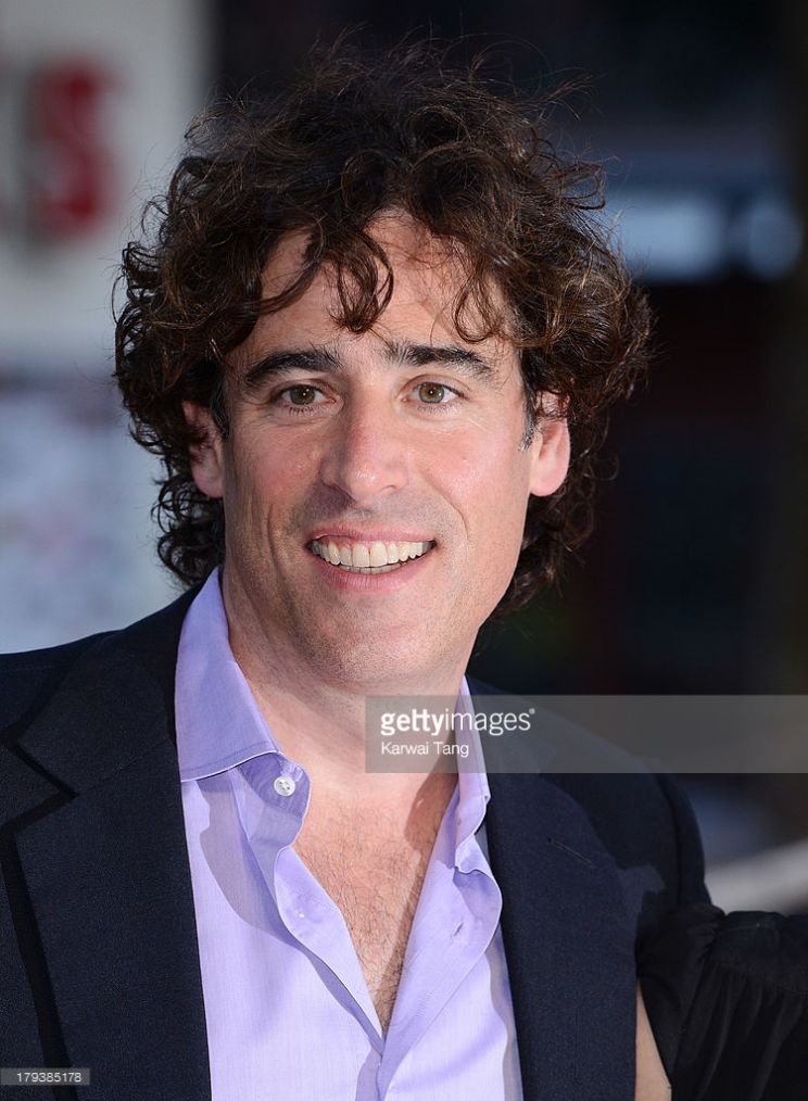 Stephen Mangan