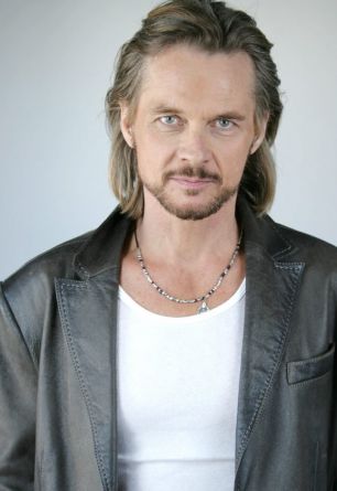 Stephen Nichols