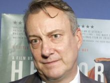 Stephen Tompkinson