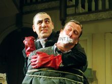 Stephen Tompkinson photo