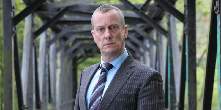 Stephen Tompkinson