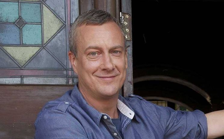 Stephen Tompkinson