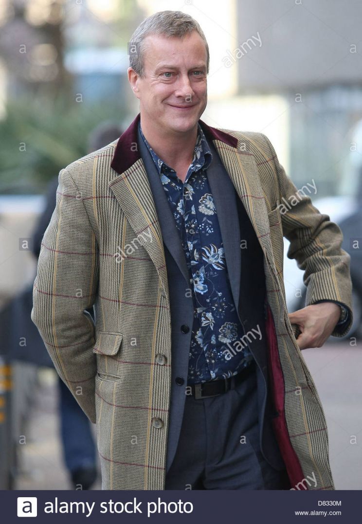 Stephen Tompkinson