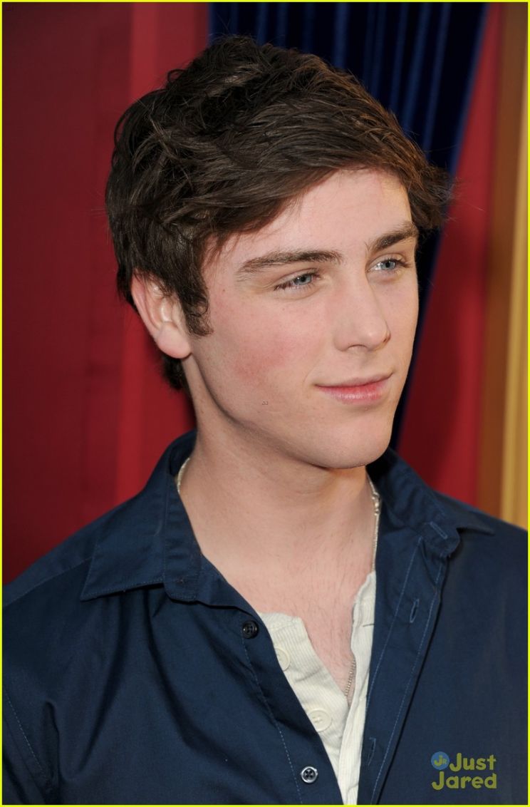 Sterling Beaumon