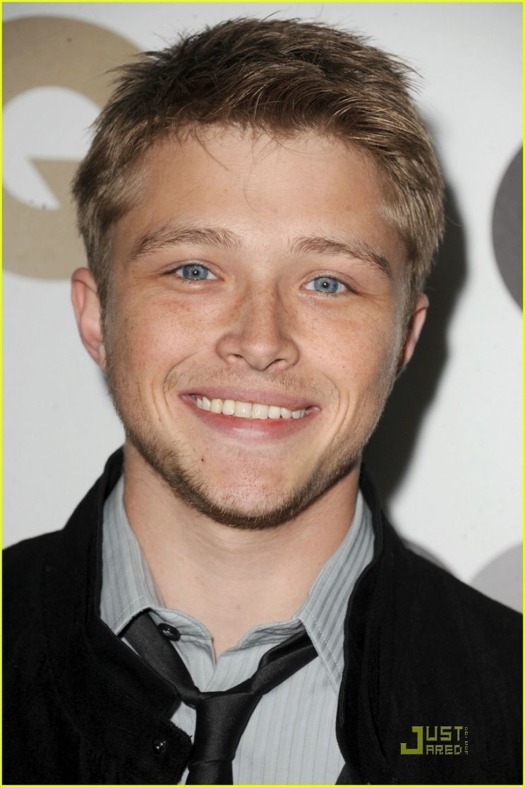 Sterling Knight