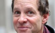 Steve Guttenberg