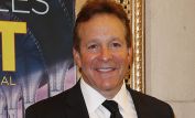 Steve Guttenberg