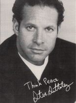 Steve Guttenberg