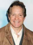 Steve Guttenberg