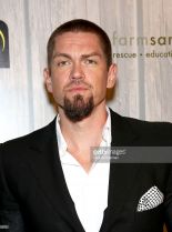 Steve Howey