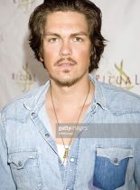 Steve Howey