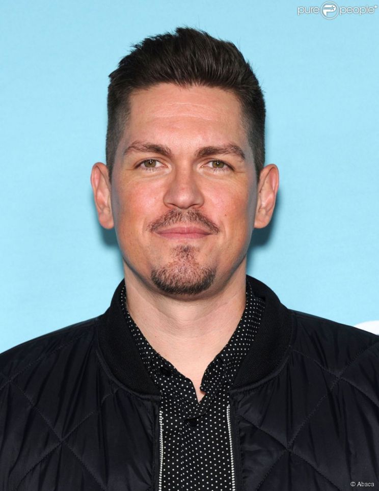 Steve Howey