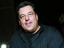 Steve Schirripa