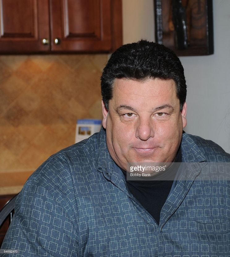 Steve Schirripa