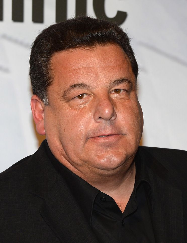 Steve Schirripa