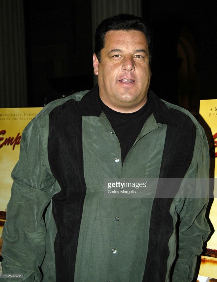 Steve Schirripa