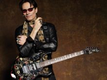 Steve Vai