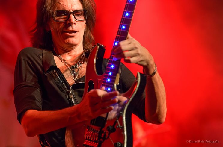 Steve Vai