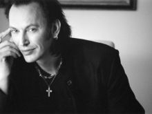 Steve Valentine